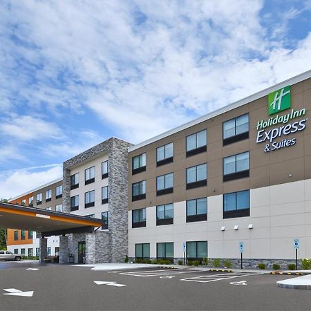 Holiday Inn Express & Suites - Painesville - Concord By Ihg Exterior foto